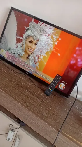 TV SMART 32" SAMSUNG YOUTUBE NETFLIX WI-FI R$:590/ACEITO PIX. 