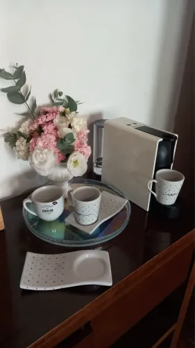 Nespresso Essenza Mini -  V 220
