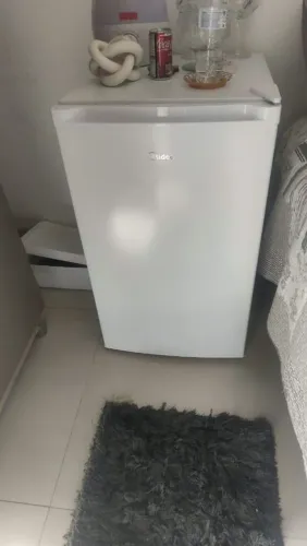 Frigobar Midea