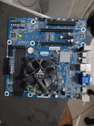 Vendo placa mãe positivo i3. Nona geração 4gb memória 