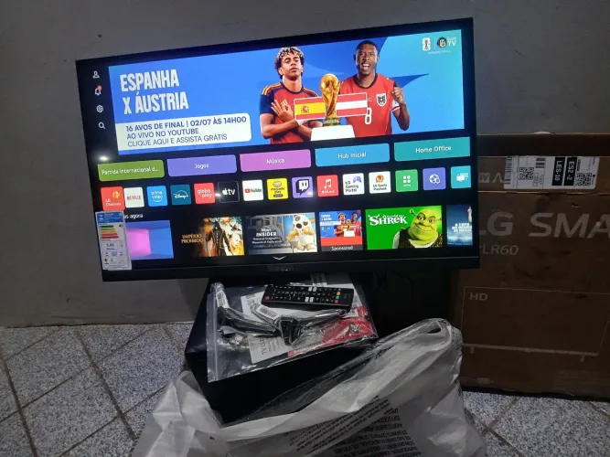 Tv Lg 32 smart , nunca usada, nova, não abaixo o valor.