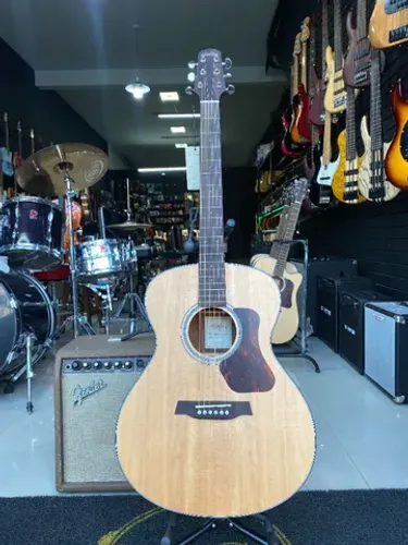 Violão Walden G550 tampo sólido