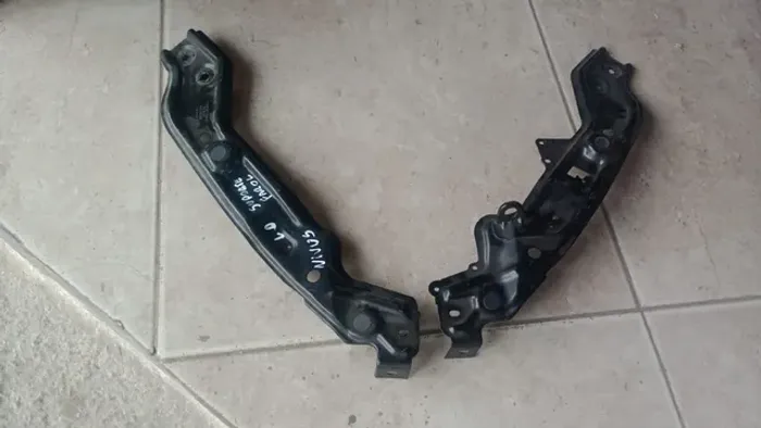 Par Guia Suporte de Farol VW Nivus