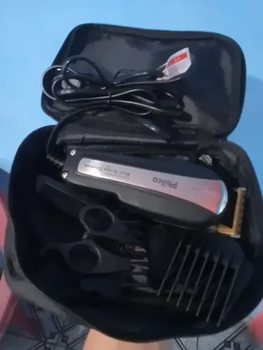 Maquina de cortar cabelo modelo philco voltagem 220