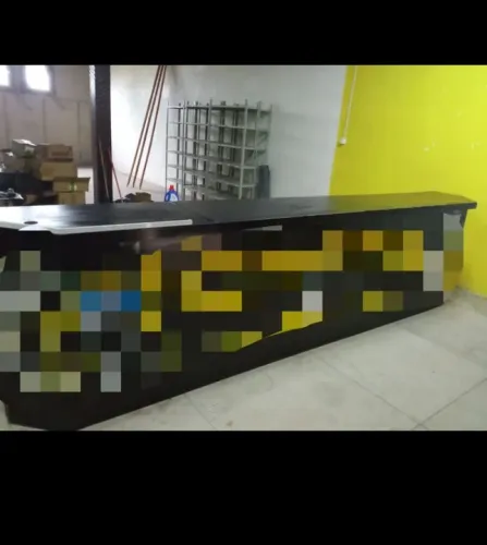 Balcão em fórmica de ótima qualidade