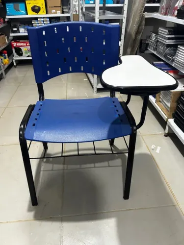 Cadeira universitária 