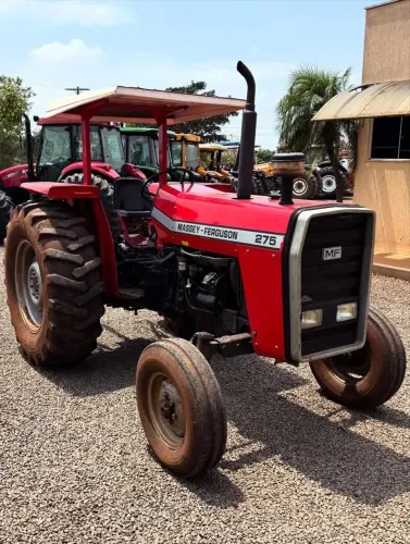 Trator Massey Ferguson 275