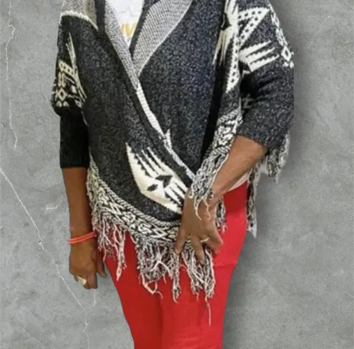 Poncho de Tricô com Franjas - Lã Elegante