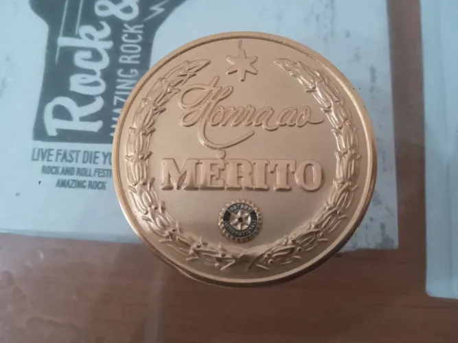 Antiga Medalha de Merito