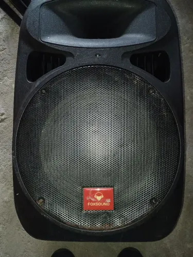 Caixa ativa 300w + caixa passiva + 2 tripé,+ cabos 