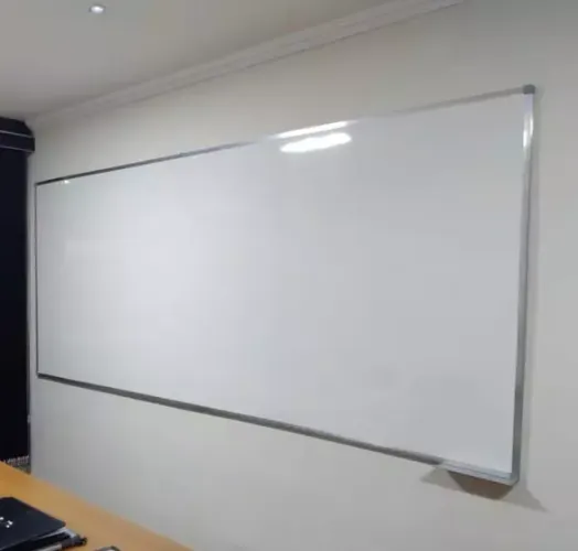 Quadros Brancos novos Lacrados Moldura de Alumio Stalo Temos grande e pequenos na Promoção