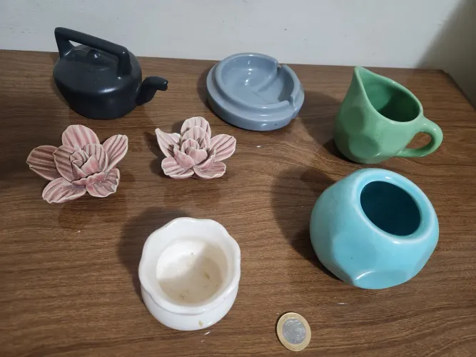 Kit Lindas Peças Bules, Flores em Cerâmica