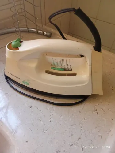 Ferro de Passar a Vapor Black & Decker