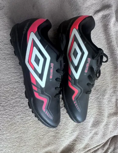Chuteiras Umbro Prisma