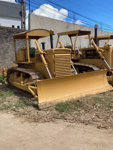 Tratores de esteira komatsu d50 ano 1984