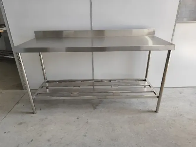 Bancada Fixa em Aço Inox - Estrutura Robusta para Uso Intensivo