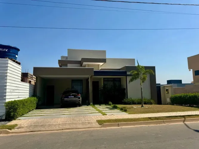 Casá térrea com Mezanino no condomínio Villa Jardim em Cuiabá com 3 quartos