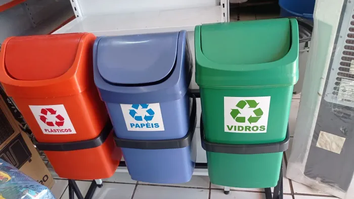Lixeira reciclável 