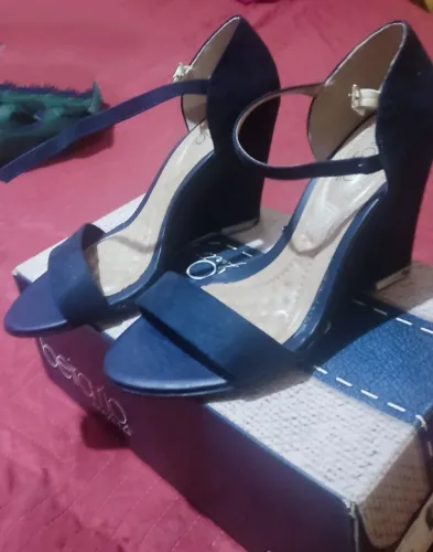 Sandália feminina azul - Salto Anabela