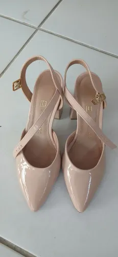 Sandália Nude de Verniz