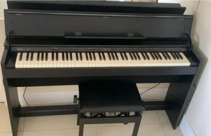 Piano Roland DP90e