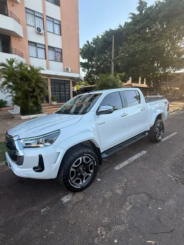 Toyota Hilux CD SRX Plus 4X4 2.8 TDI Die. Aut. 2024