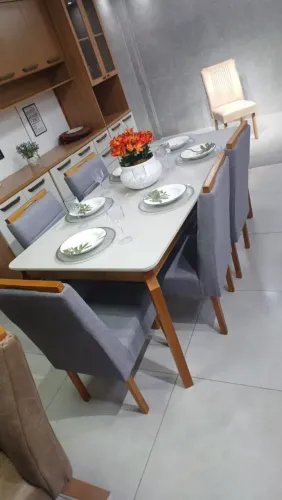 Mesa de Jantar em madeira maciça  6 Cadeiras - 180x90 