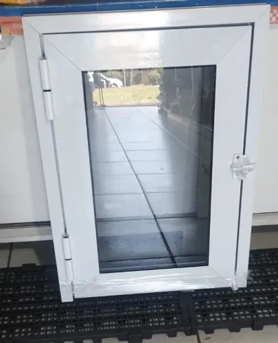 Porta de esquadria de alumínio