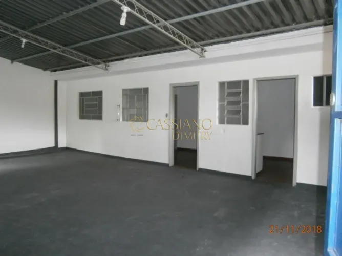 Sobrado comercial para locação de 350m² | 04 banheiros e 02 vagas de garagem | Jardim das 