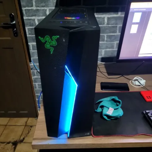 PC GAMER i5-9400F RX 570 8GB + 16GB DDR4 + WINDOWS 11