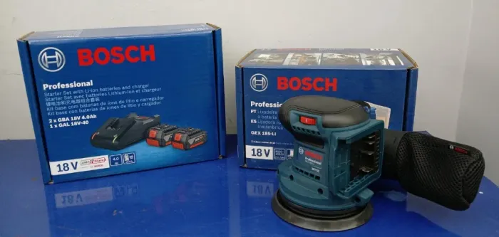 Lixadeira roto orbital à Bateria Bosch GEX 185-LI C/ duas baterias 4 amperes - promoção