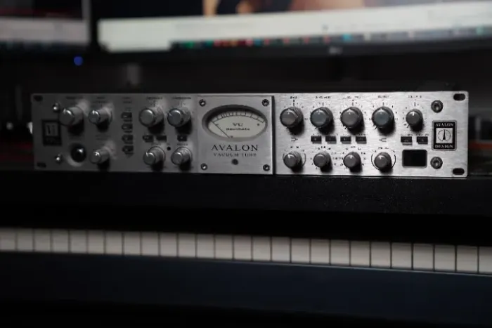 Avalon Vt 737 Sp - Pre Amplificador + Eq (channel Strip)