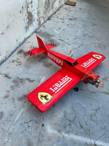 aeromodelo eletrico com esc motor e servo  