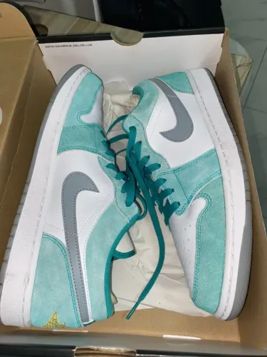 Air Jordan 1 Low New Emerald