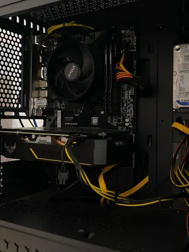 Computador Gamer com AMD Ryzen e placa de vídeo