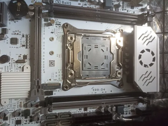 Placa qiyida D4