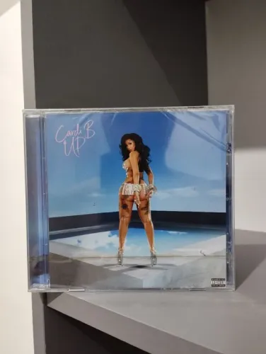 CD Cardi B - UP (Limited Single) Importado