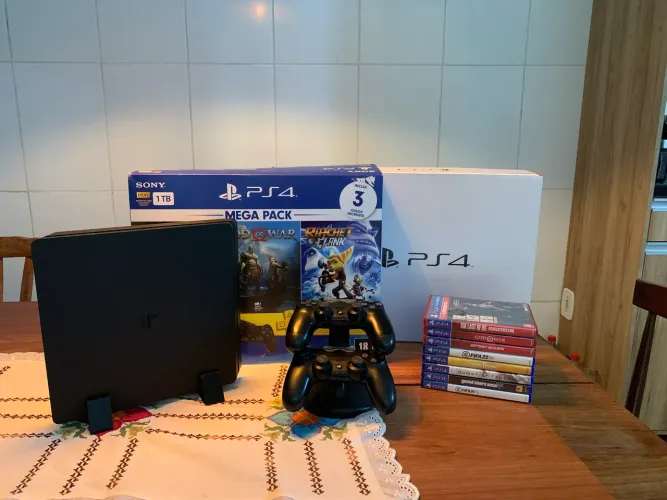 ? PlayStation 4 Slim 1TB + Acessórios ? Ótimo Estado ?