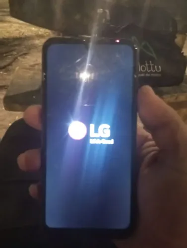 LG k40s 128 apenas o botão de baixar o volume que saiu