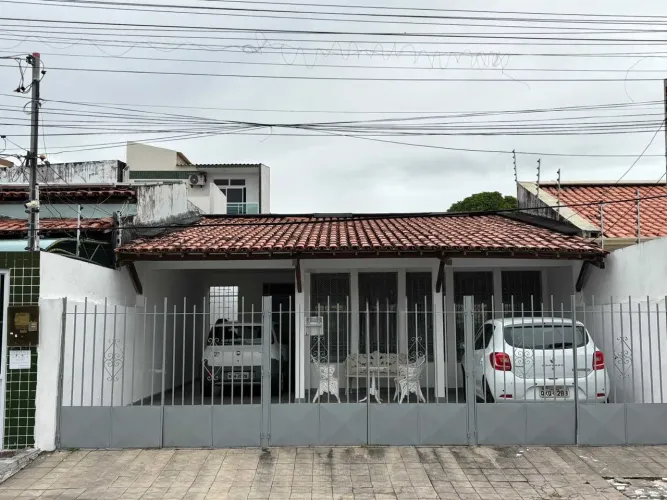 Casa no bairro Pereira Lobo [23599]