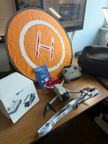 DJI Mini 3 | Apenas 1h58 de voo | Impecável | Bolsa + 128GB + Acessórios