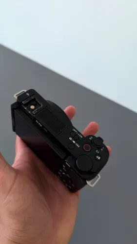 Sony ZVE - 10 I