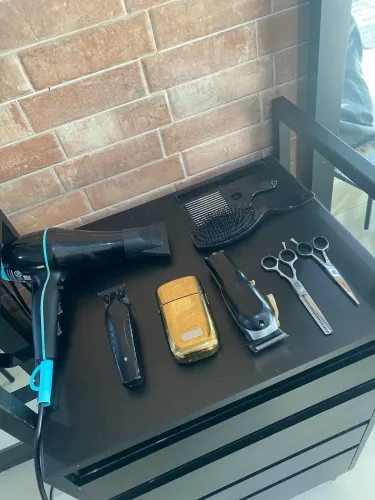 Vendo material de barbeiro profissional 