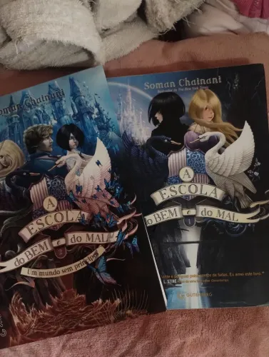 Kit 2 Livros Escola do bem e do mal vol 1 e 2