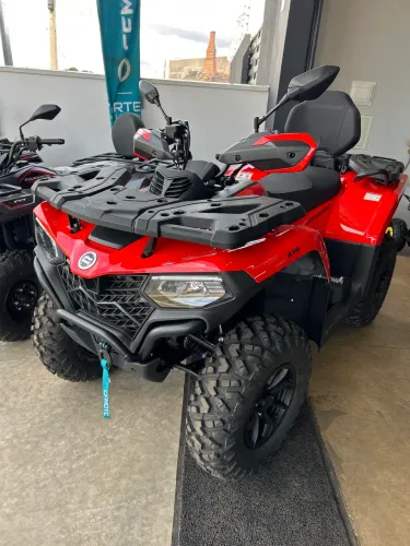 Quadriciclo CFORCE 520L (2026)