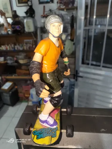 Figura skate Tony hawk raro