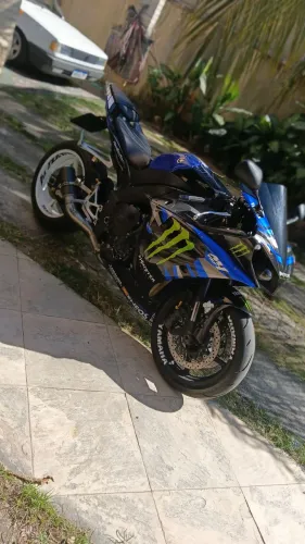 Yamaha R1 2013