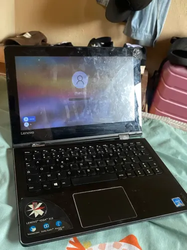 notebook com alguns defeitos