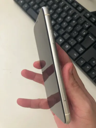 iPhone 11 64 GB Branco