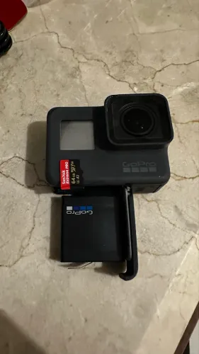 GoPro Hero 5 Black + Cartão 64GB + Kit de Acessórios